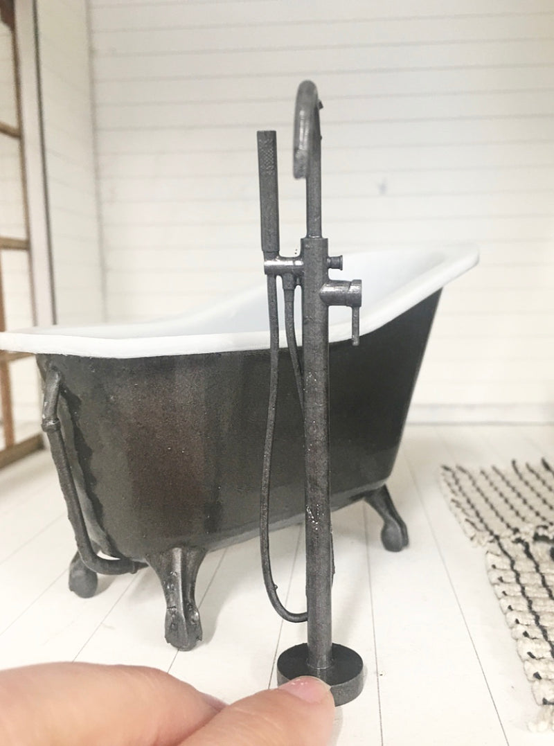 Miniature 1:12 farmhouse bathtub &  Faucet | Pewter & white