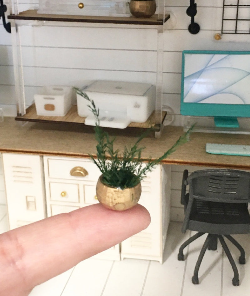 1:12 Scale | Miniature Farmhouse Dollhouse Office Tiny Plant Fine Fern