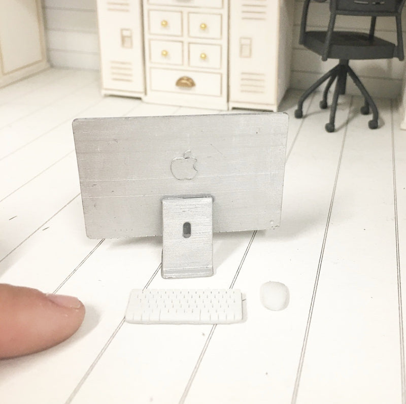 1 :12 Scale | Miniature Farmhouse Dollhouse Mac Computer Silver