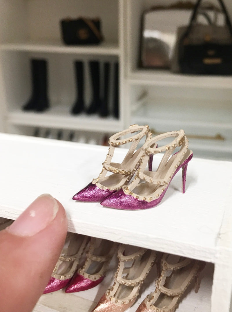 1:12 Scale | Miniature Farmhouse Shoes Valentino Rockstar Pumps Magenta iridescent