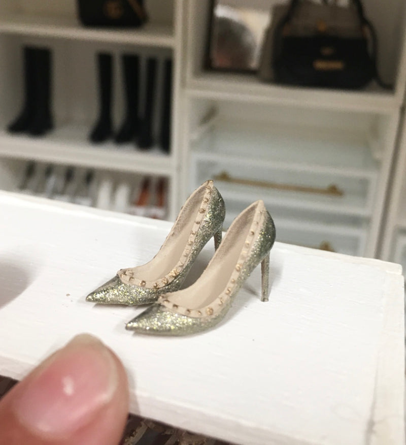 1:12 Scale | Miniature Farmhouse Shoes Valentino Rockstar High Heels Olive iridescent
