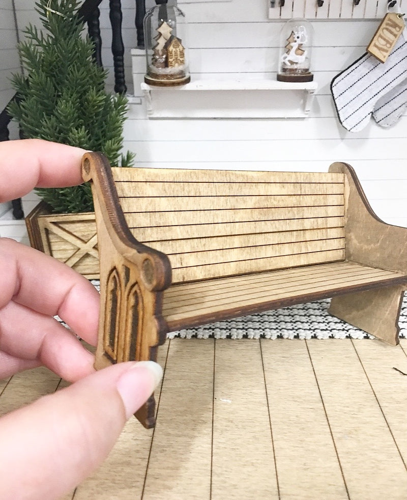 Miniature 1:12 | Miniature Farmhouse Wood Detail Pew Bench