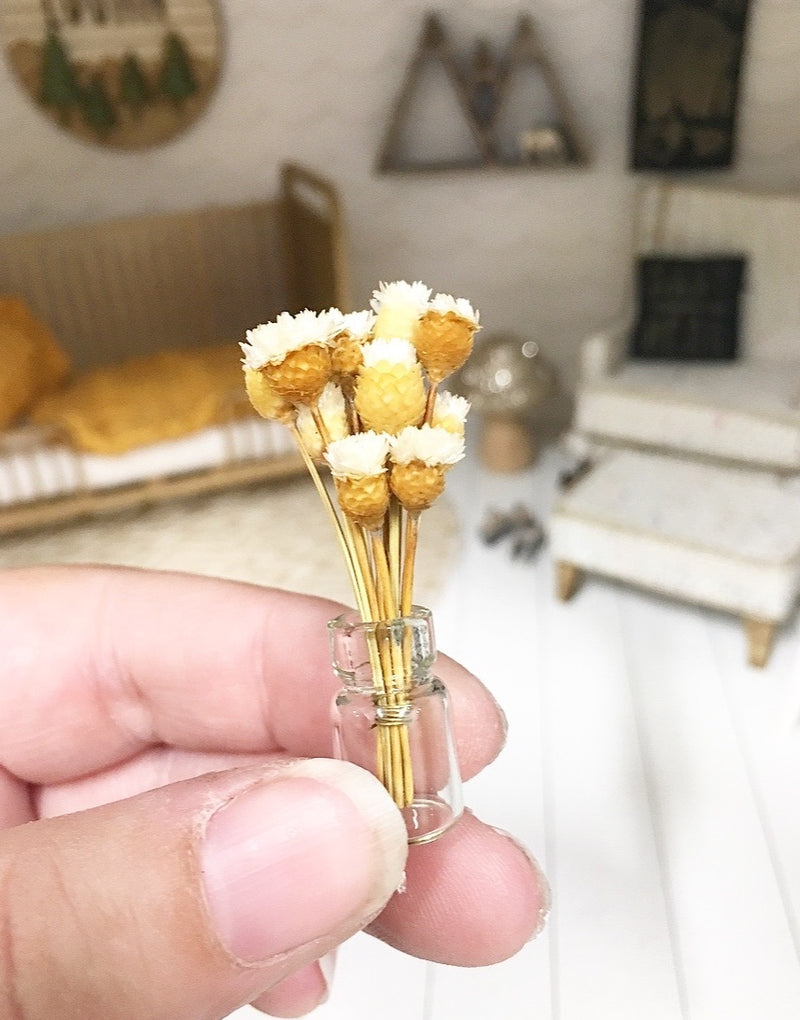 1:12 Scale | Miniature Farmhouse Bunch Of White Flowers