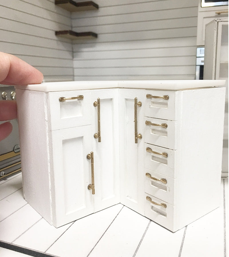 1:12 Scale | Miniature Farmhouse Kitchen Corner Cabinet 9x9cm