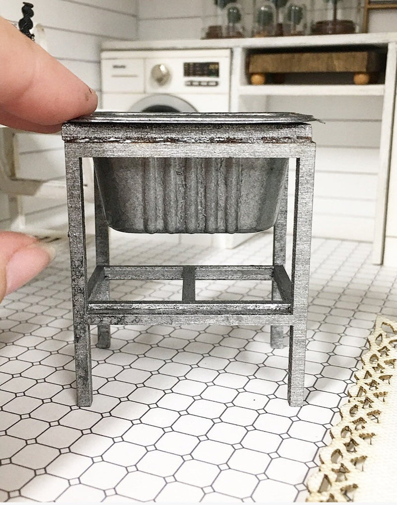 Miniature Farmhouse Metal Look Washtub
