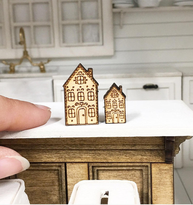 Miniature Farmhouse Wooden Gingerbread Houses Set 2