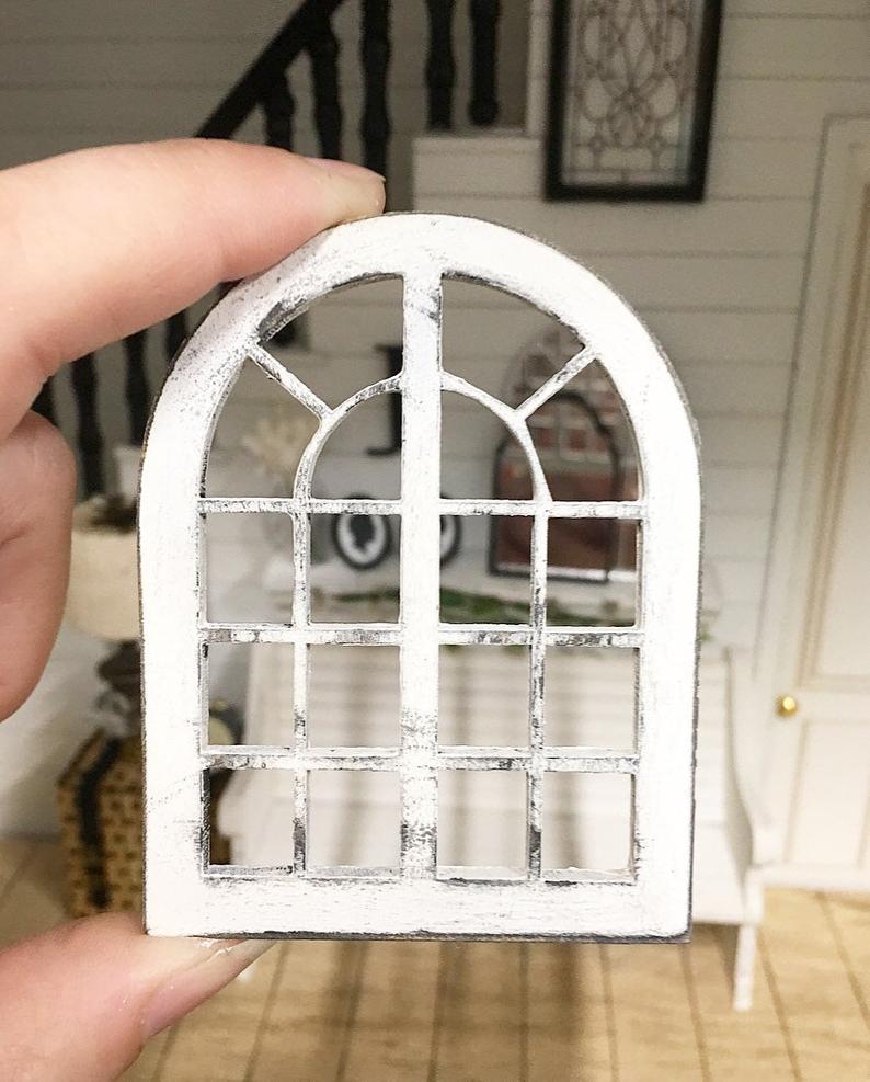Miniature Distressed Arch Pane